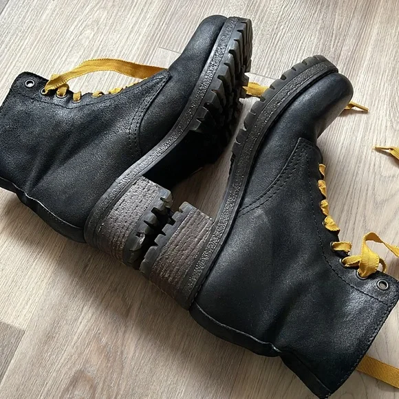 Barney’s Boot - Picture 4 of 6